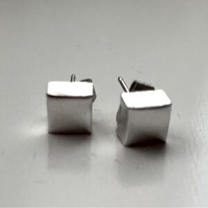 1976 Avon Silvertone Cube Earrings